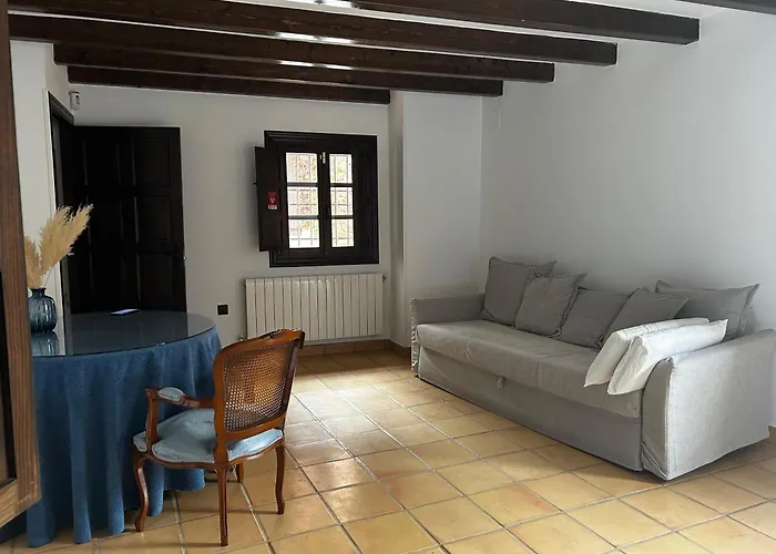 Casona Arquillo Del Judio