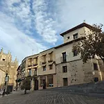 Casona Arquillo Del Judío *
