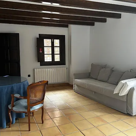Casona Arquillo Del Judio
