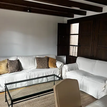 Casona Arquillo Del Judio *